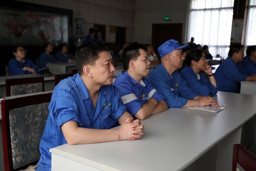 云顶国际高科开展红色观影活动