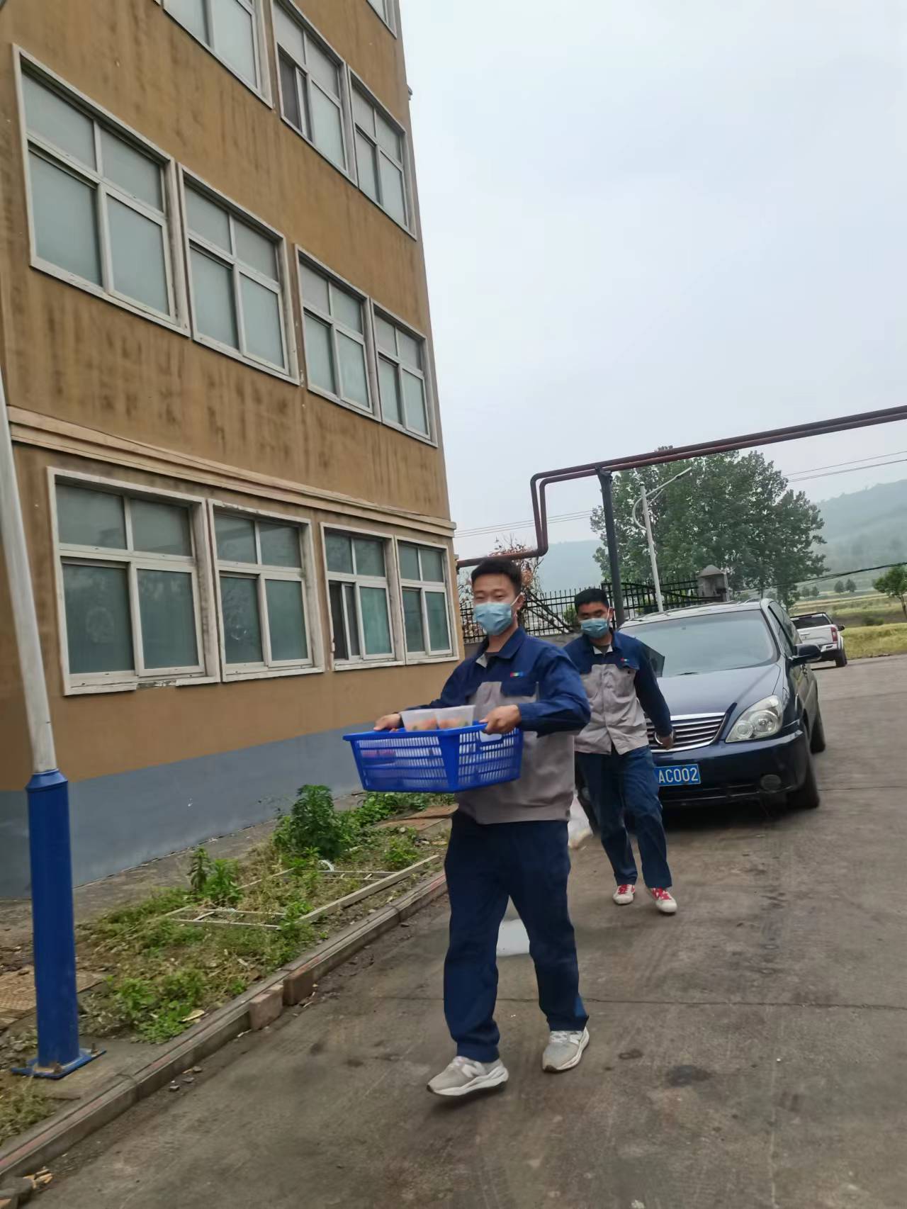 决胜项目建设 许昌云顶国际“疫”不容辞