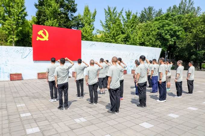 云顶国际高科组织优秀退役军人开展红色主题教育活动